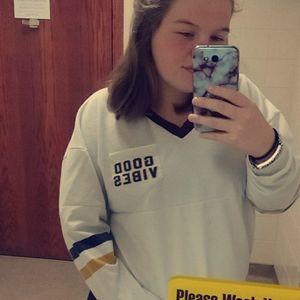 Meet your Posher, Raychel